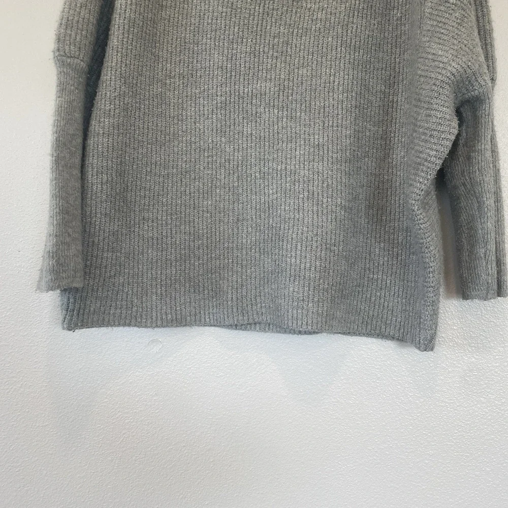 For The Republic Gray Mock Neck Long Sleeve Sweater Women's‎ Size Medium